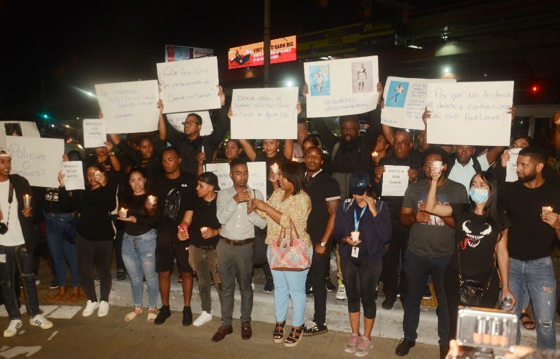 Protestan frente a Ágora Mall por muerte de David De Los Santos