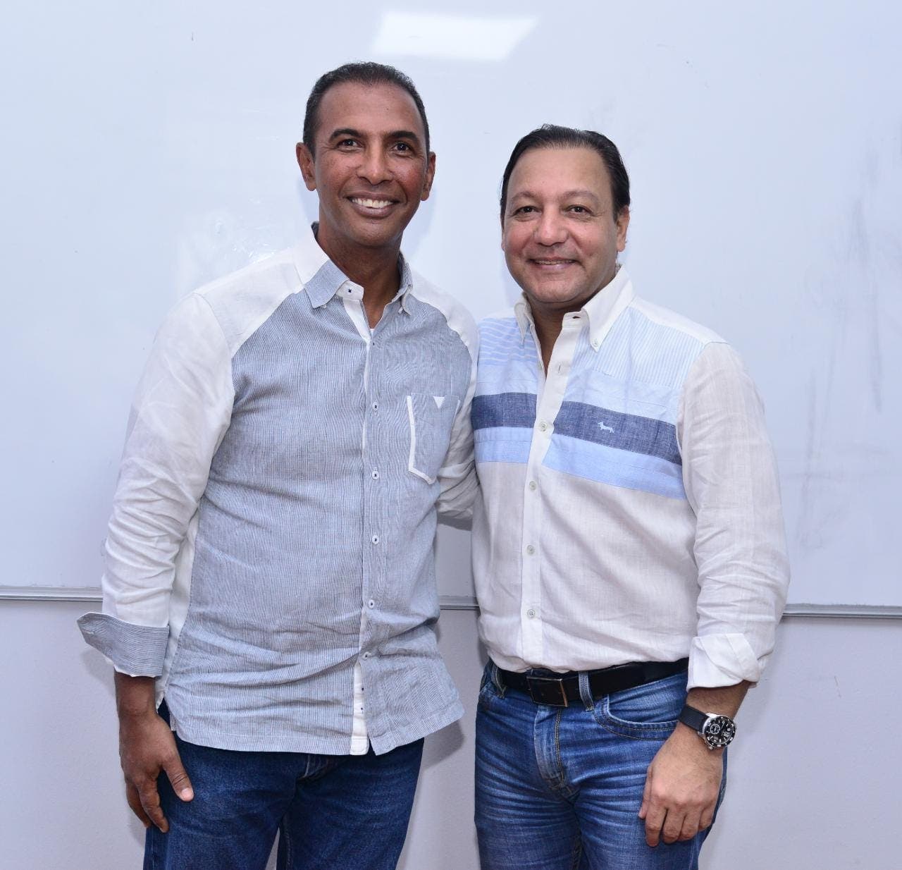 Domingo Contreras apoya candidatura presidencial de Abel Martínez