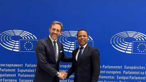 País Posible lleva al Parlamento Europeo postura de RD con Haití