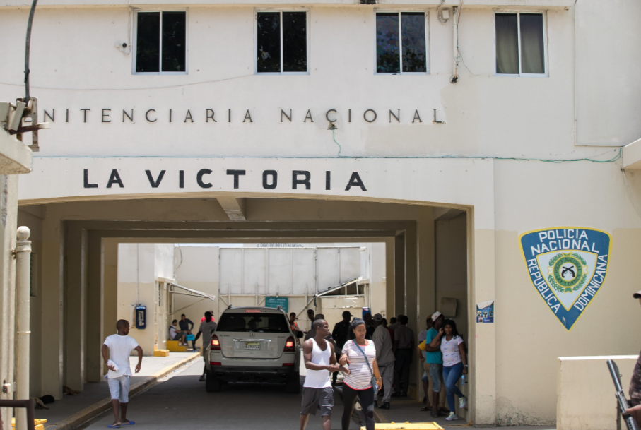 Se matriculan en la Universidad Abierta para Adultos 105 privados de libertad de La Victoria