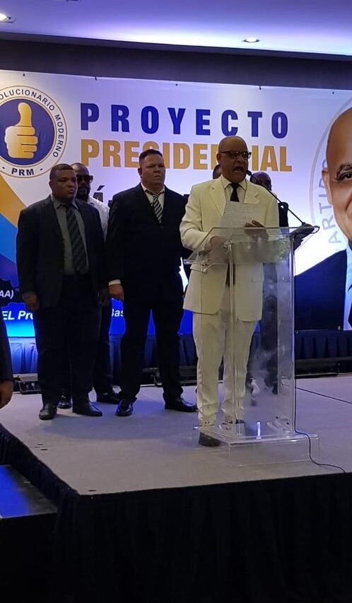 Diputado Ángel Acevedo lanza candidatura a la presidencia para el 2024