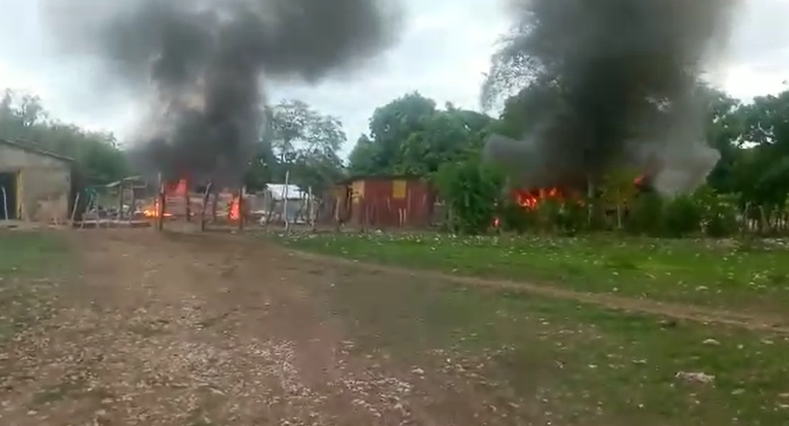 Queman casa de Haitianos en Puerto Plata,  luego de triple asesinato en la zona