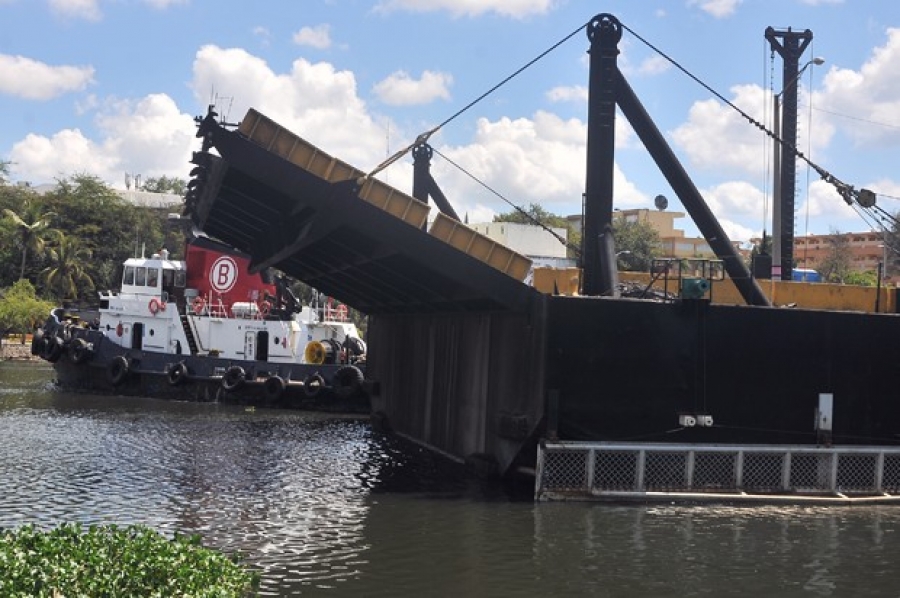 MOPC informa Puente Flotante sobre río ozama estará cerrado de 10:00 a 11:00 am