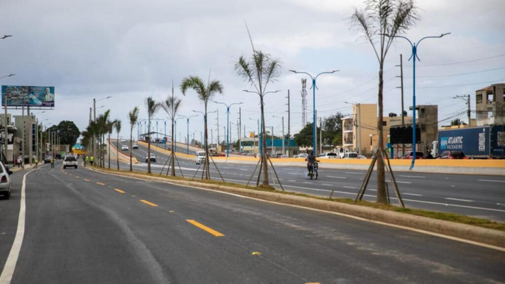 Inauguran elevado de Andrés Boca Chica